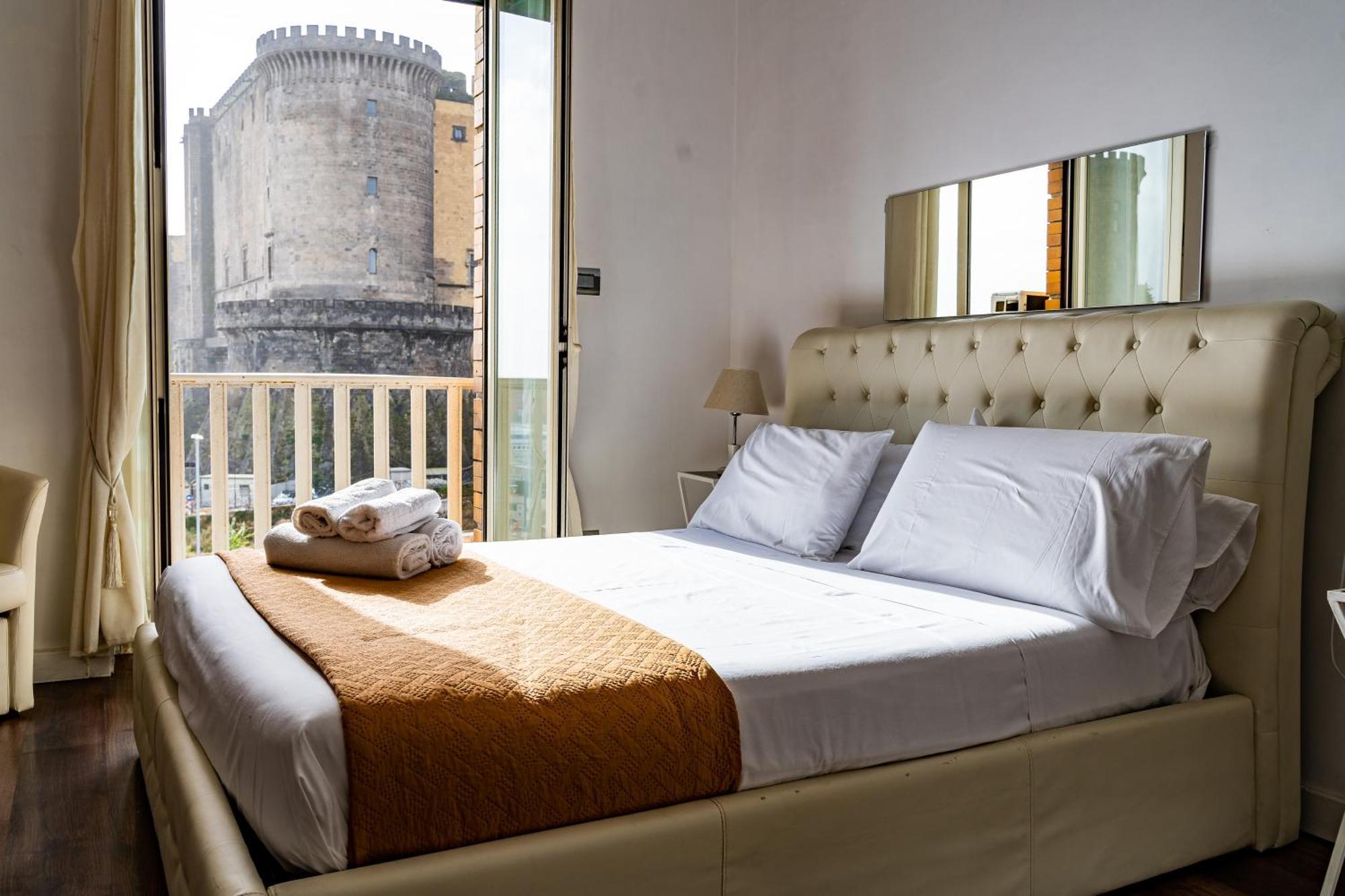 Bed and Breakfast Covo Degli Angioini Nápoles Exterior foto